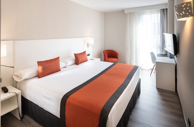 habitacion premium catalonia bristol 01