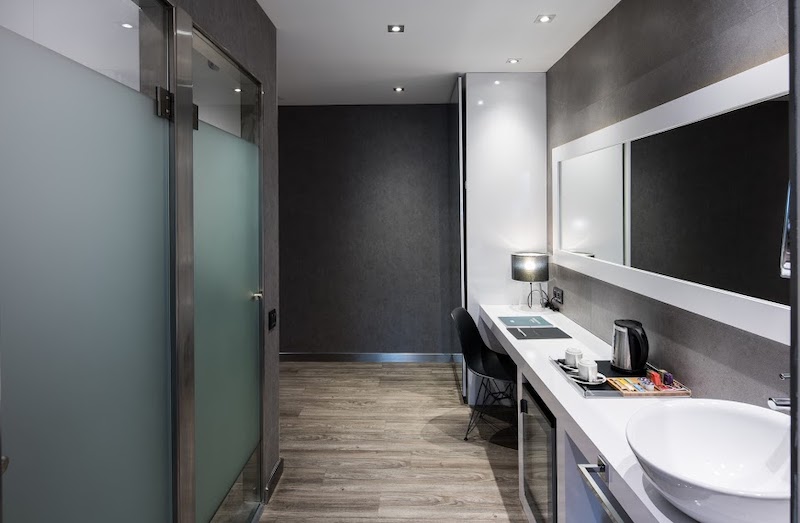 habitacion premium catalonia gran via bcn 03