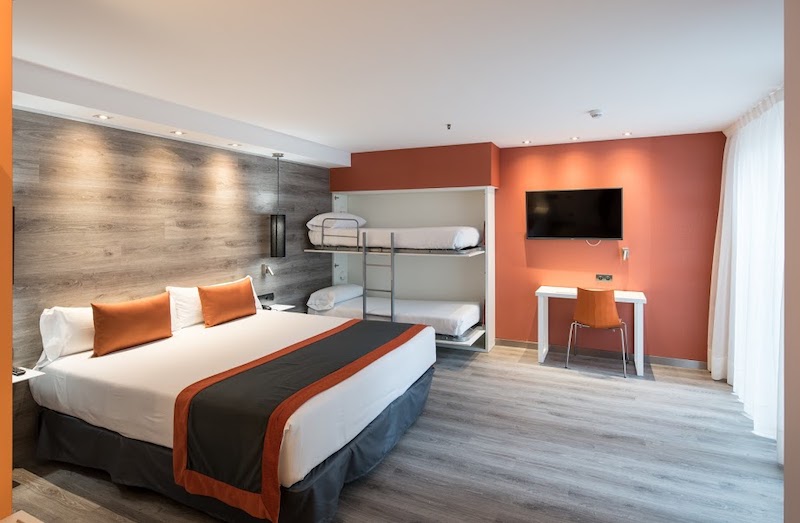 habitacion premium familiar catalonia mikado 01