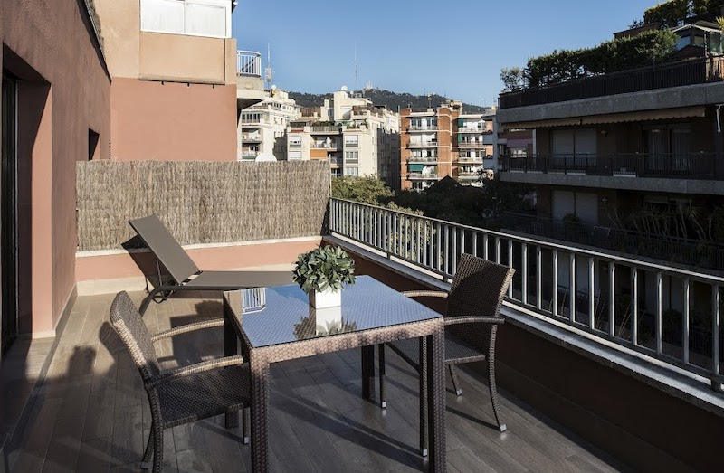 habitacion premium terrace catalonia castellnou 04
