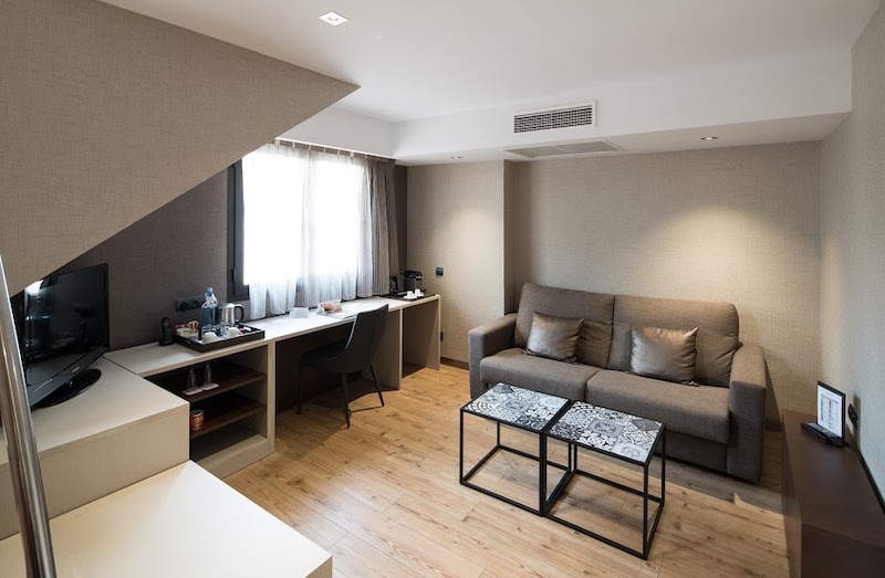 habitacion suite catalonia born 03