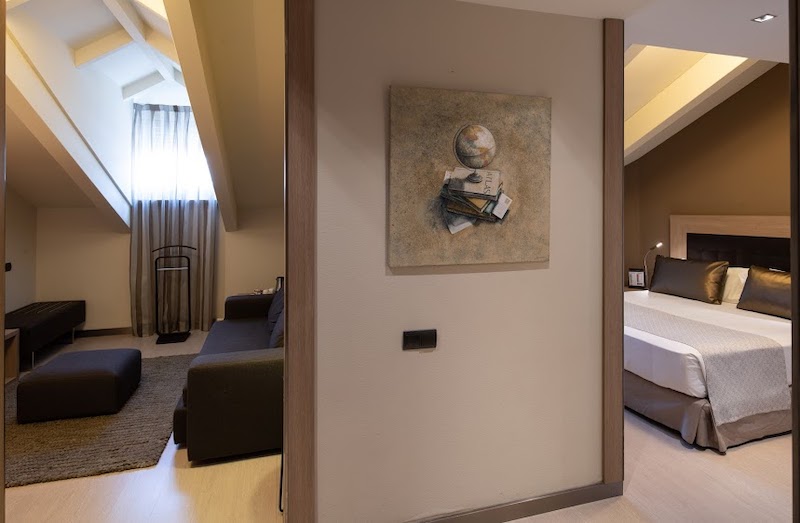 habitacion suite catalonia plaza mayor 01