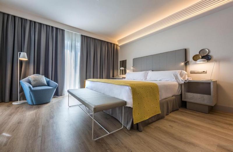 habitacion superior terrace catalonia granada 04