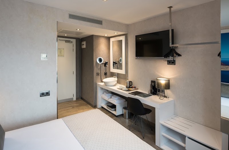 habitacion terrace catalonia gran via bcn 02