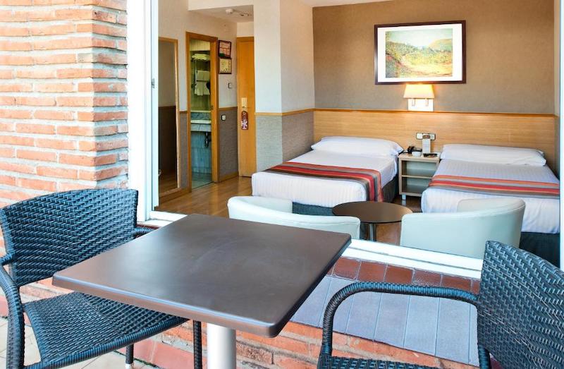 habitacion terrace catalonia park guell 02