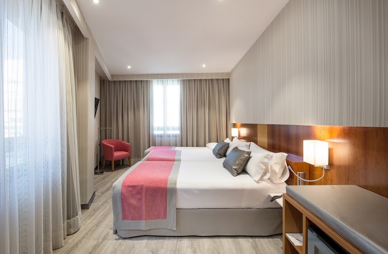 habitacion triple catalonia barcelona 505 01