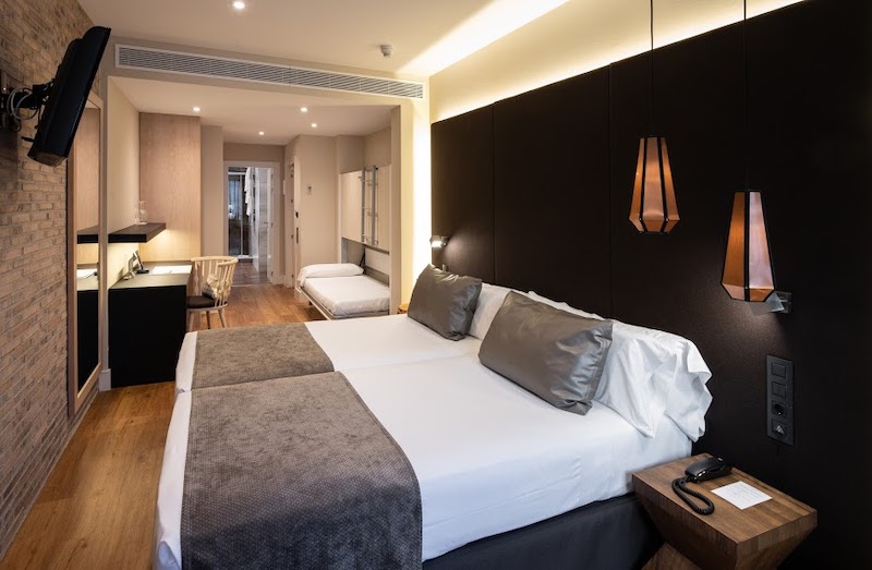 habitacion triple catalonia gran via 03