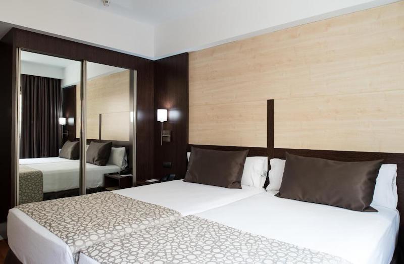 habitacion triple catalonia sagrada familia 03