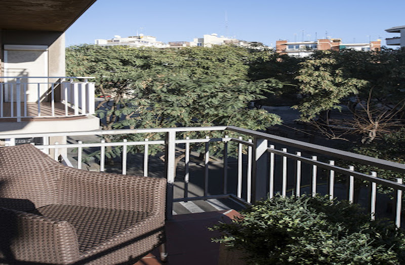 habitacion vista balcon catalonia castellnou 02