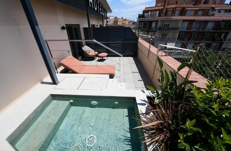 habitacion deluxe terraza privada catalonia eixample 08