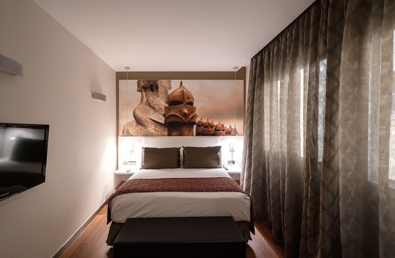 habitacion doble catalonia la pedrera 04