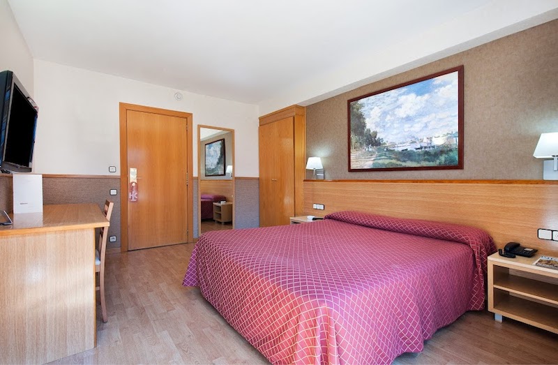 habitacion doble catalonia park guell 04