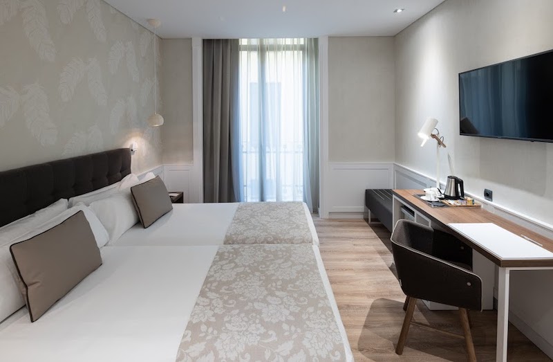 habitacion doble catalonia puerta del sol 02