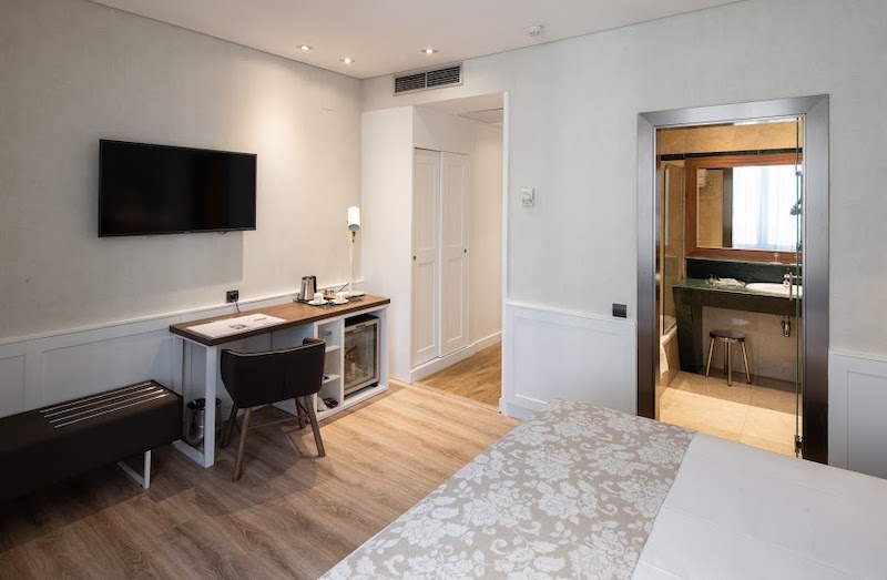 habitacion doble catalonia puerta del sol 05