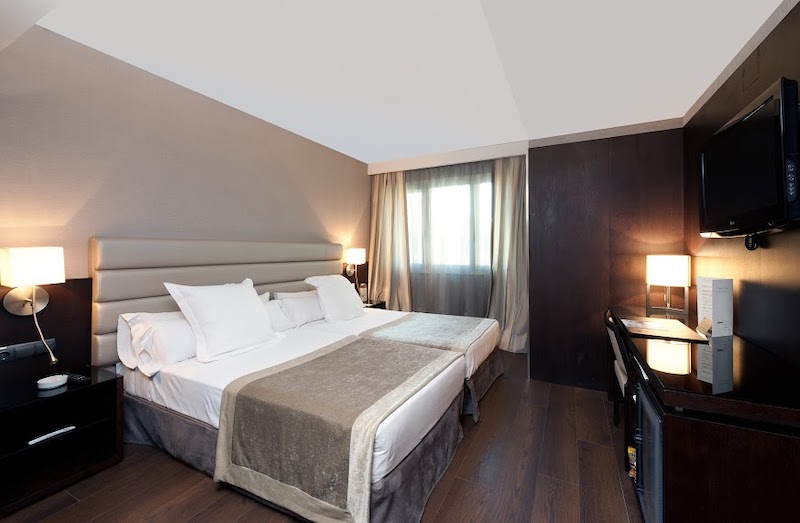 habitacion doble catalonia rigoletto 01