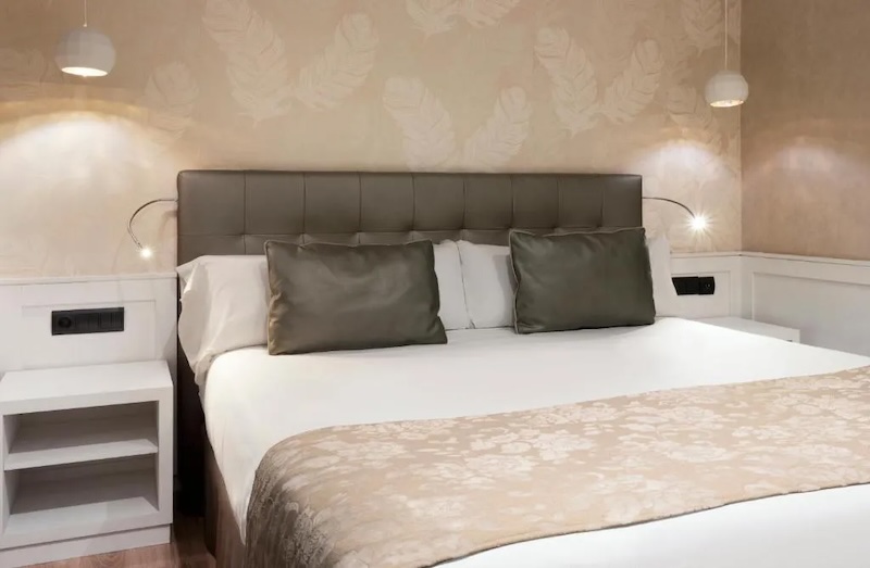 habitacion doble vista atocha catalonia puerta del sol 04