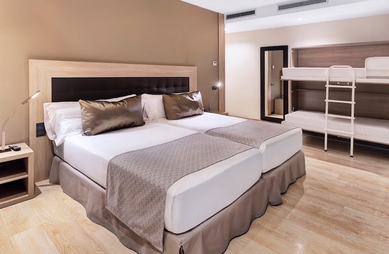 habitacion familiar catalonia atocha 02