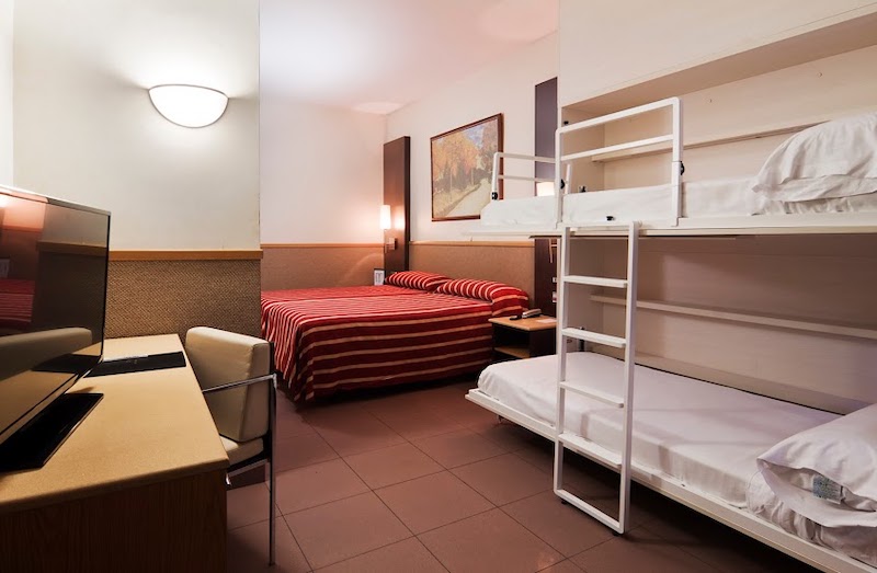 habitacion familiar catalonia hispalis 03