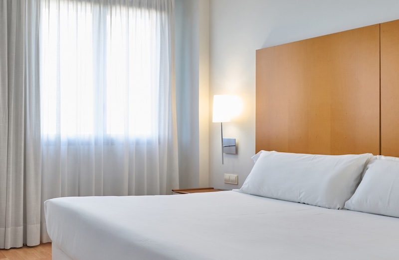 habitacion individual catalonia barcelona beach 05