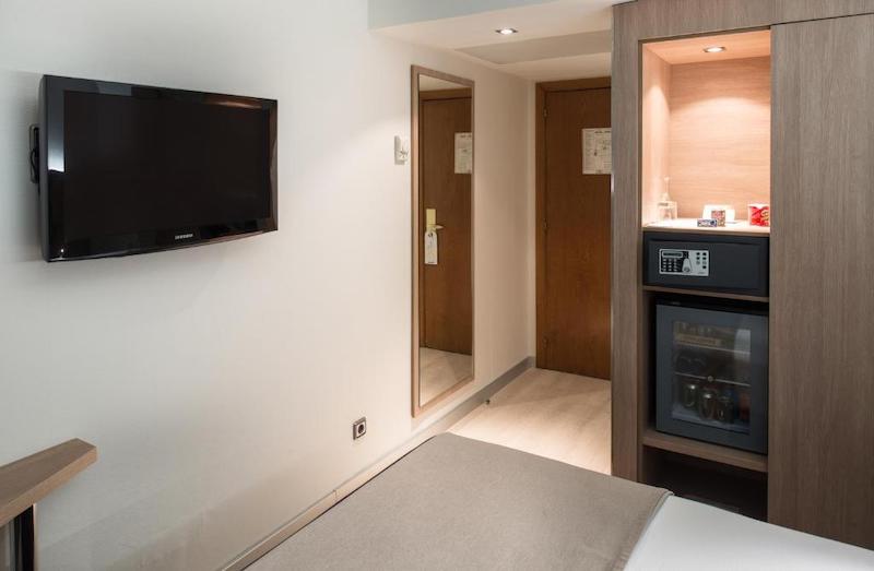 habitacion individual catalonia roma 03