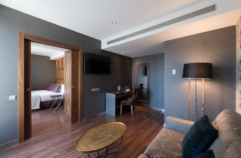 habitacion junior suite catalonia plaza catalunya 02