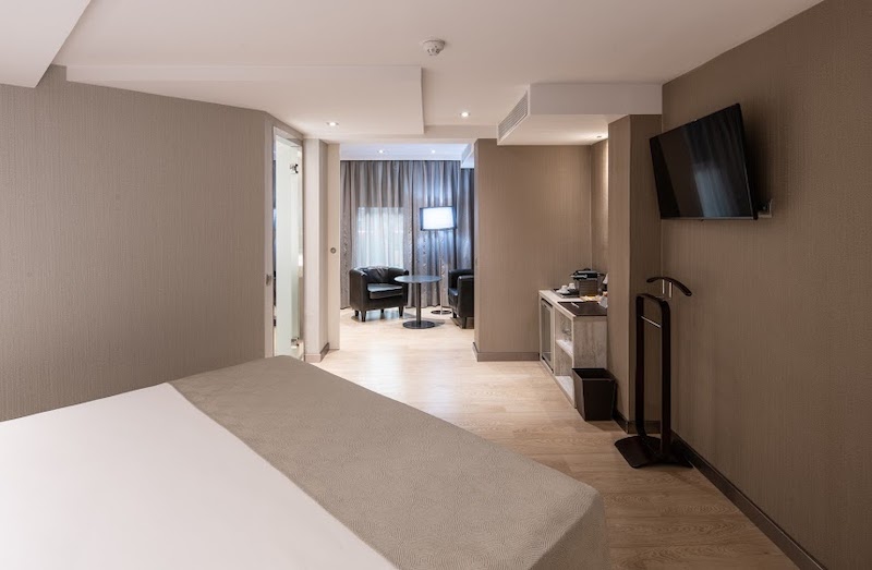 habitacion junior suite catalonia sagrada familia 02