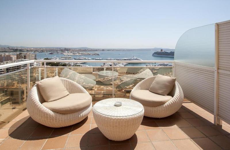habitacion junior suite pool terrace catalonia majorica 06