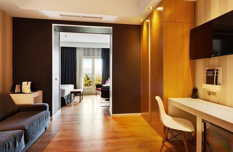 habitacion junior suite terraza catalonia reina victoria 05