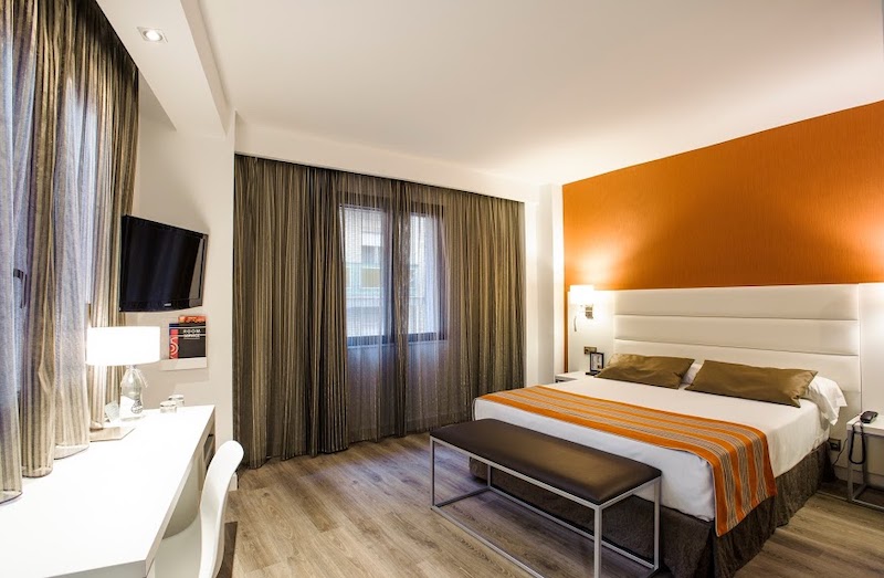 habitacion premium catalonia floridablanca 03