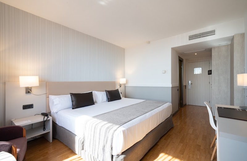 habitacion premium catalonia gran hotel verdi 04