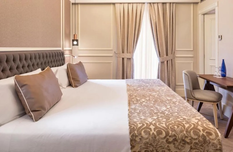 habitacion premium catalonia las cortes 05