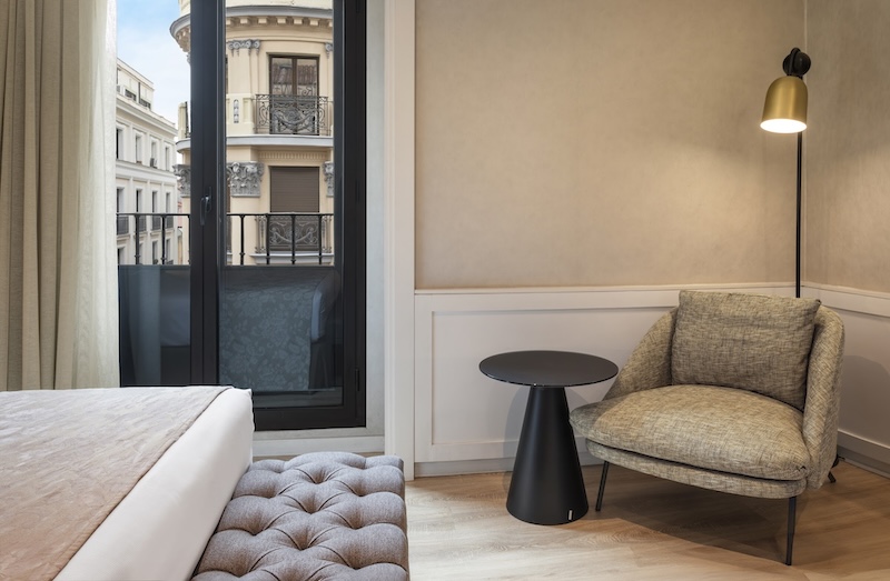 habitacion premium catalonia puerta del sol 02