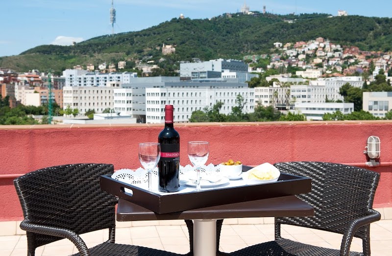 habitacion premium terrace catalonia park guell 05