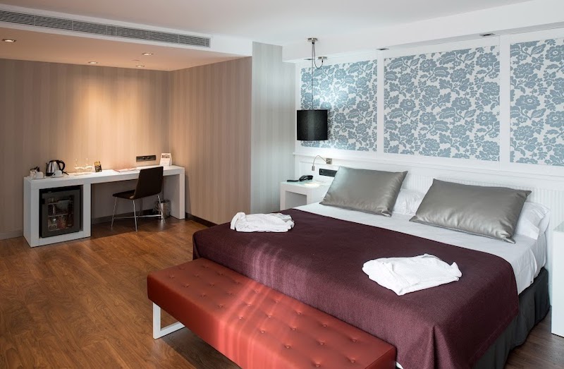 habitacion suite catalonia catedral 03