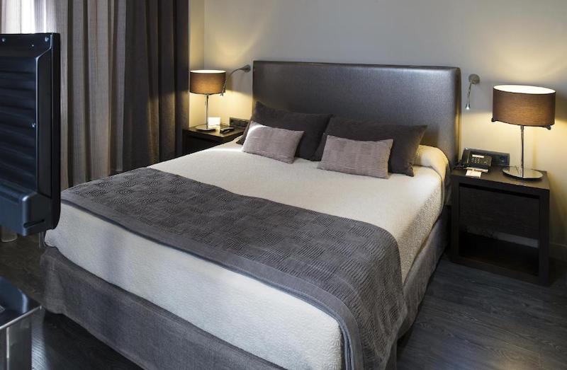 habitacion suite catalonia portal del angel 05