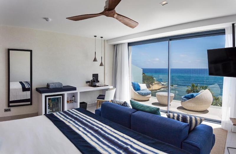 habitacion suite deluxe catalonia royal ses savines 01