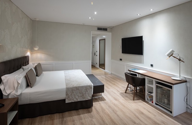 habitacion superior catalonia puerta del sol 04