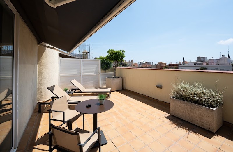 habitacion superior terrace catalonia la pedrera 03