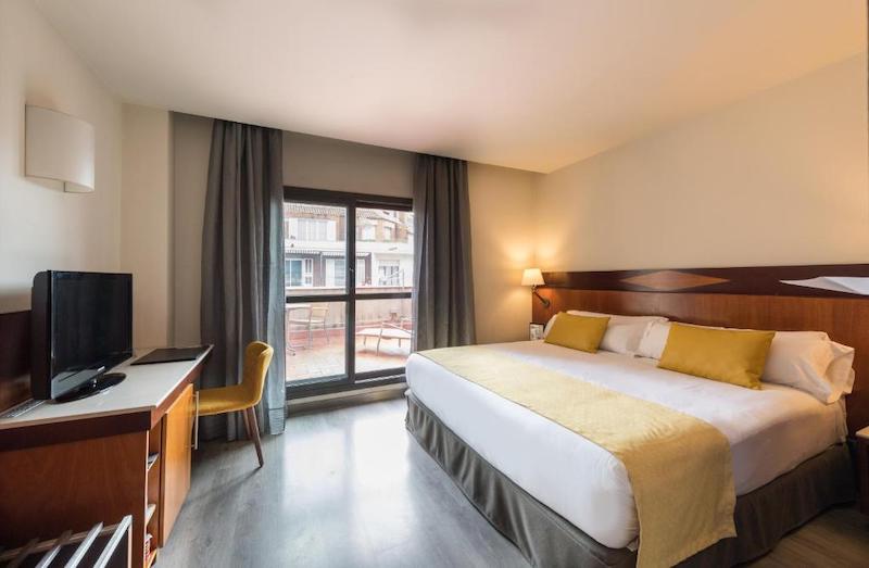 habitacion terrace catalonia eixample 01