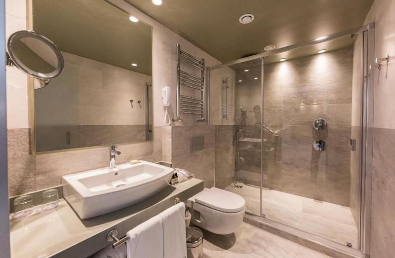 habitacion terrace catalonia granada 05