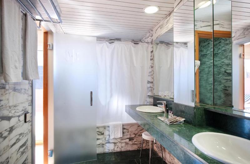 habitacion terrace catalonia park guell 05