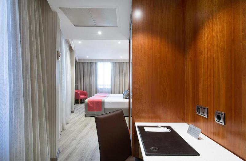 habitacion triple catalonia barcelona 505 04