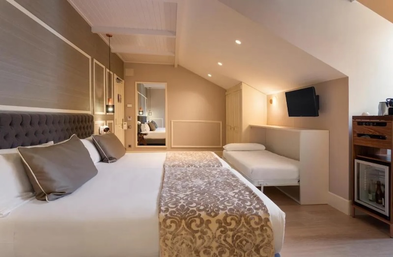 habitacion triple catalonia las cortes 03