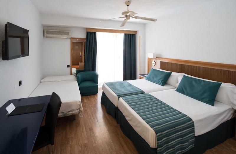 habitacion triple catalonia las vegas 01