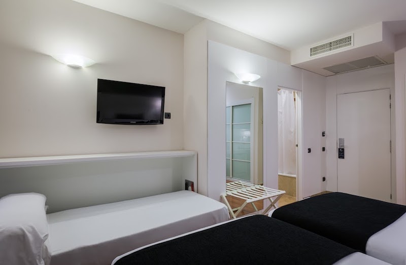 habitacion triple catalonia plaza mayor salamanca 03