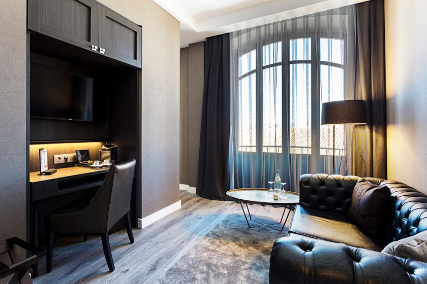 catalonia ronda hab junior suite 01