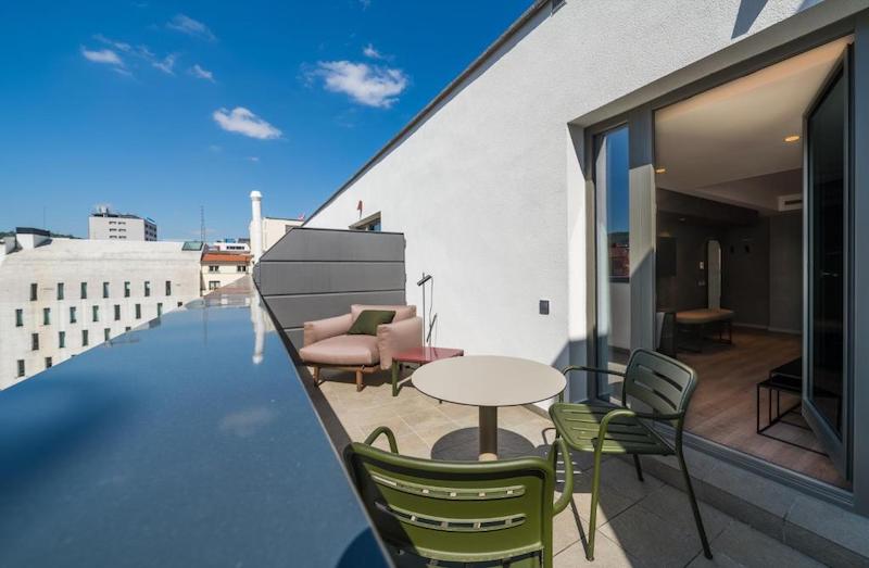 deluxe terrace junior suite catalonia gran via bilbao 02