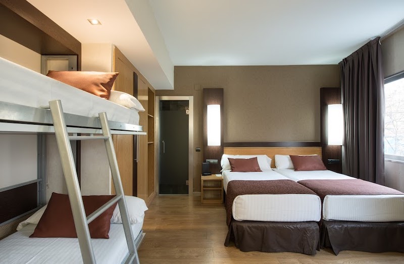 habitacion cuadruple catalonia atenas 02