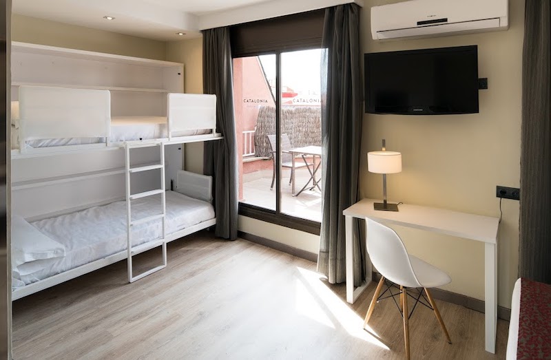 habitacion cuadruple catalonia castellnou 05