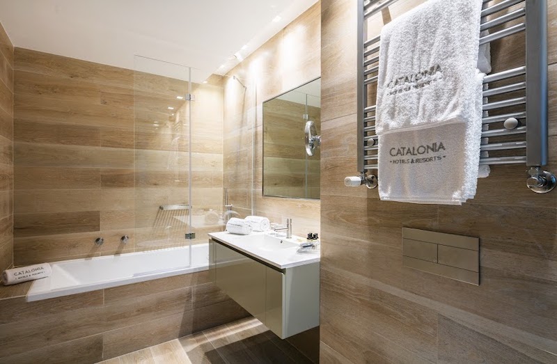 habitacion deluxe catalonia porto 04